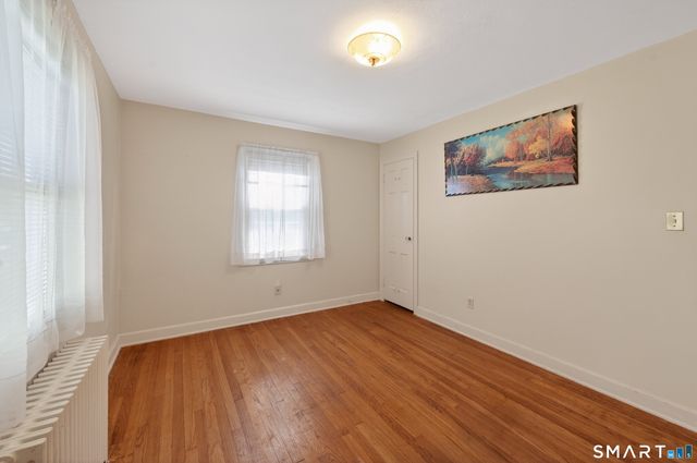 60 Gilbert Avenue, Hamden, CT 06514