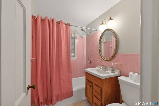 60 Gilbert Avenue, Hamden, CT 06514