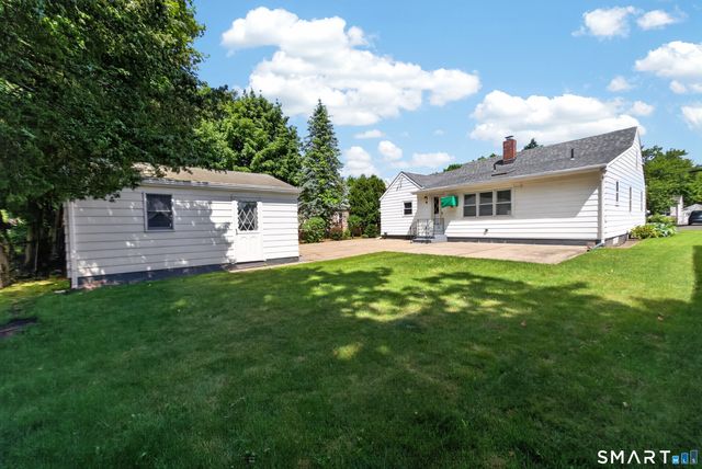 60 Gilbert Avenue, Hamden, CT 06514