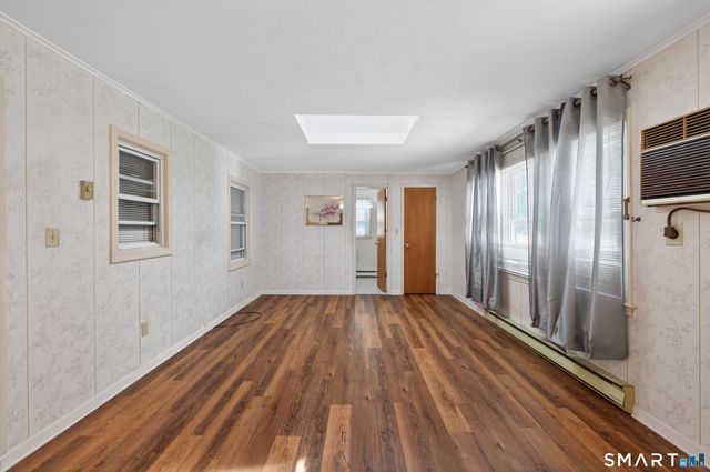 60 Gilbert Avenue, Hamden, CT 06514