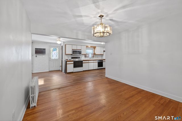 60 Gilbert Avenue, Hamden, CT 06514