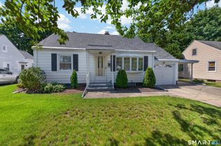 60 Gilbert Avenue, Hamden, CT 06514