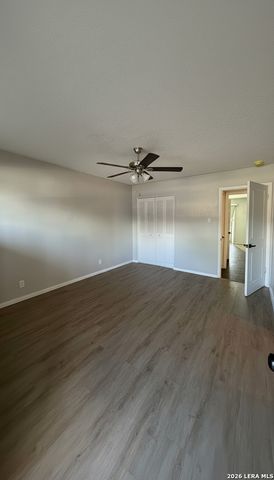 158 De Chantle Rd Apt 124, San Antonio, TX 78201