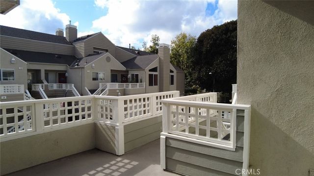 13 Pineoak 104, Aliso Viejo, CA 92656