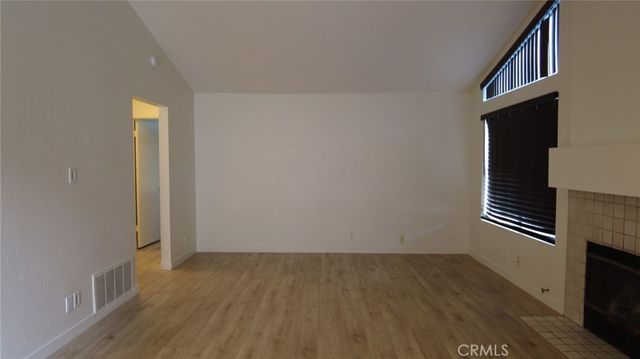 13 Pineoak 104, Aliso Viejo, CA 92656