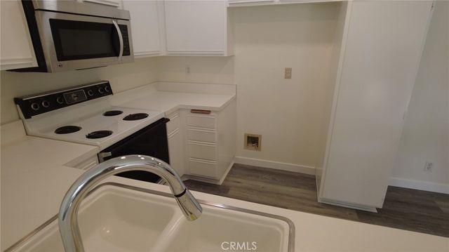 13 Pineoak 104, Aliso Viejo, CA 92656