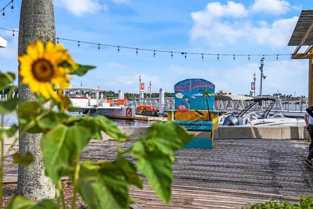 2167 Umbrella Cay, West Palm Beach, FL 33411