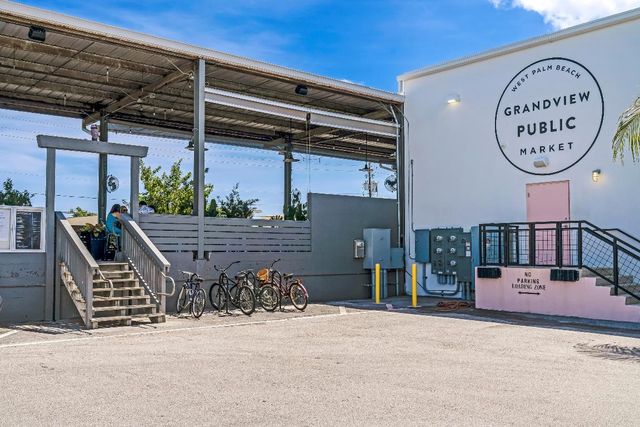 2167 Umbrella Cay, West Palm Beach, FL 33411