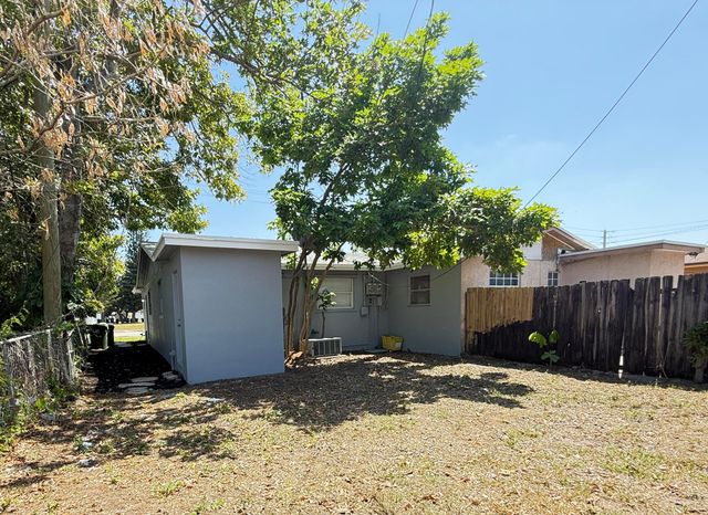 2611 NW 21st Street, Fort Lauderdale, FL 33311