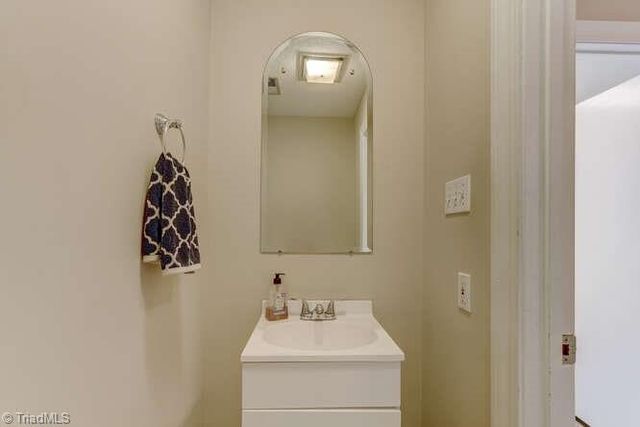 414 Lynrock Street, Eden, NC 27288