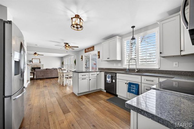 179 Abington Drive, St Peters, MO 63376