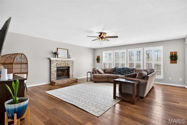 179 Abington Drive, St Peters, MO 63376