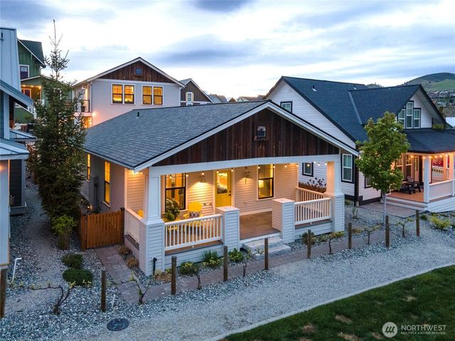 481 Mackinaw Lane, Chelan, WA 98816