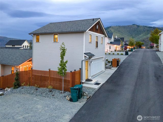 481 Mackinaw Lane, Chelan, WA 98816