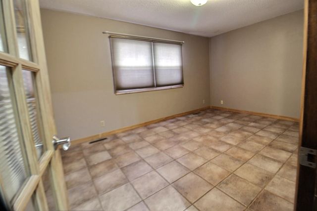 609 N Main, Rose Hill, KS 67133