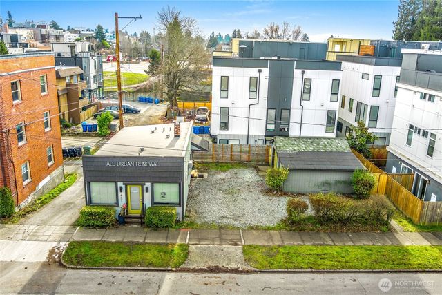 4431 SW Admiral Way, Seattle, WA 98116