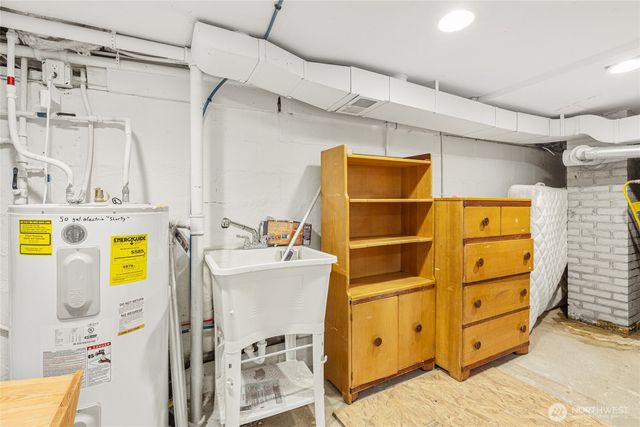 4431 SW Admiral Way, Seattle, WA 98116