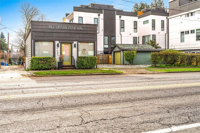 4431 SW Admiral Way, Seattle, WA 98116