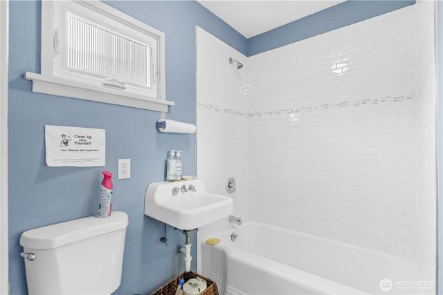 4431 SW Admiral Way, Seattle, WA 98116