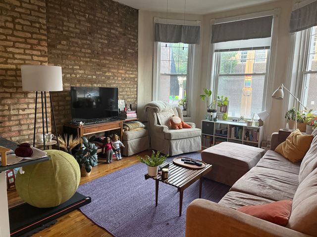 3414 N Halsted Street 2, Chicago, IL 60657