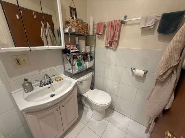 3414 N Halsted Street 2, Chicago, IL 60657