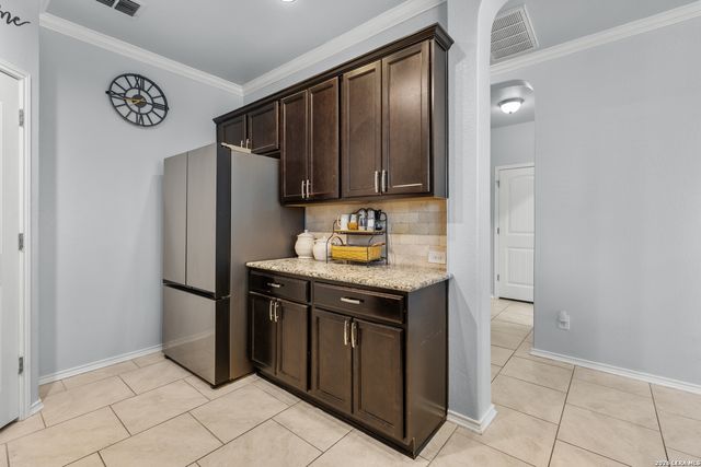 5735 Freeport Leaf, San Antonio, TX 78253