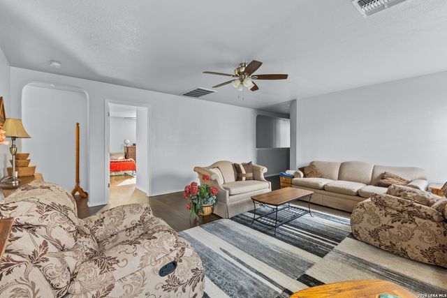 5735 Freeport Leaf, San Antonio, TX 78253