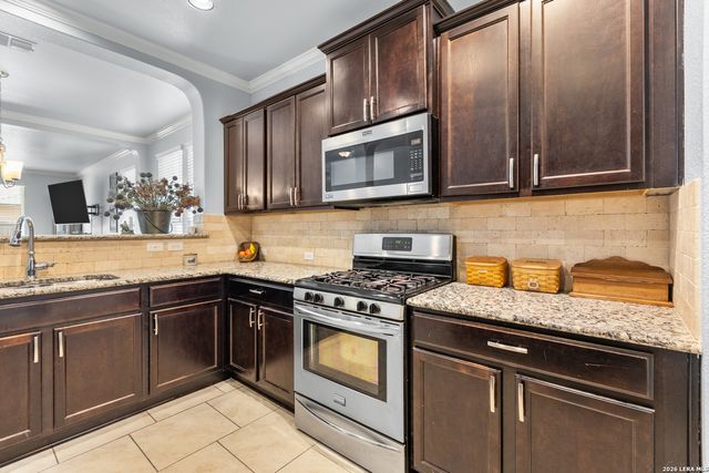 5735 Freeport Leaf, San Antonio, TX 78253