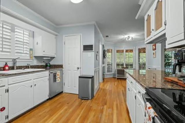 1110 Newbury Lane E, Mobile, AL 36695