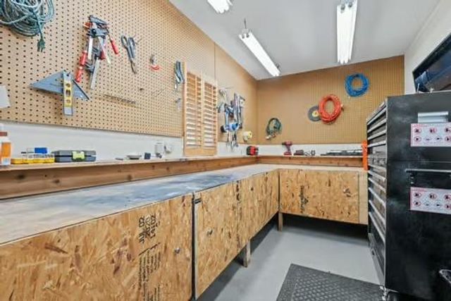 1110 Newbury Lane E, Mobile, AL 36695