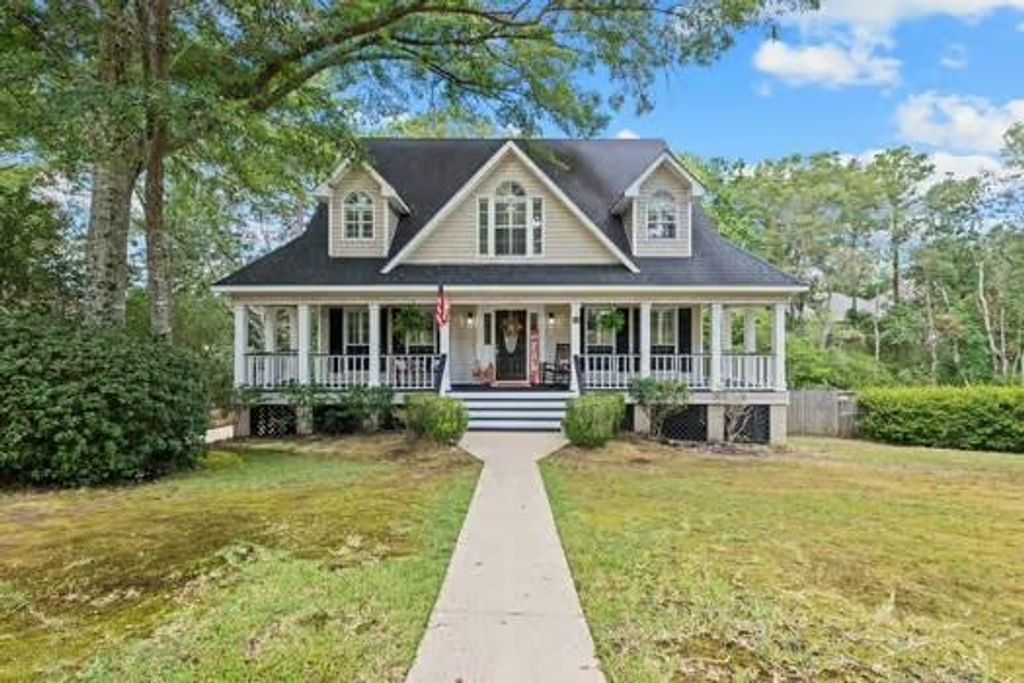1110 Newbury Lane E, Mobile, AL 36695