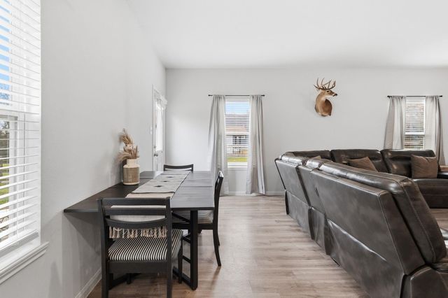 26582 Armadillo Drive, Hempstead, TX 77445