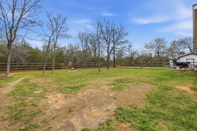 26582 Armadillo Drive, Hempstead, TX 77445