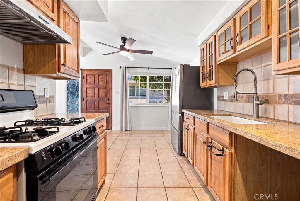 1544 Elm, Costa Mesa, CA 92626 — photo 5