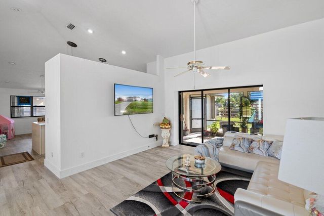 434 SW Jeanne Avenue, Port St Lucie, FL 34953