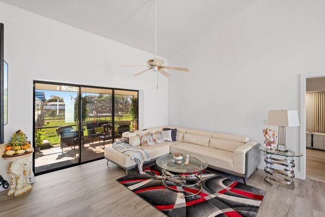 434 SW Jeanne Avenue, Port St Lucie, FL 34953