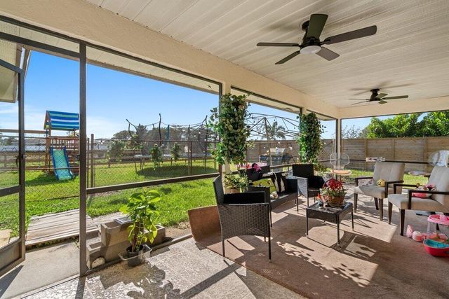 434 SW Jeanne Avenue, Port St Lucie, FL 34953