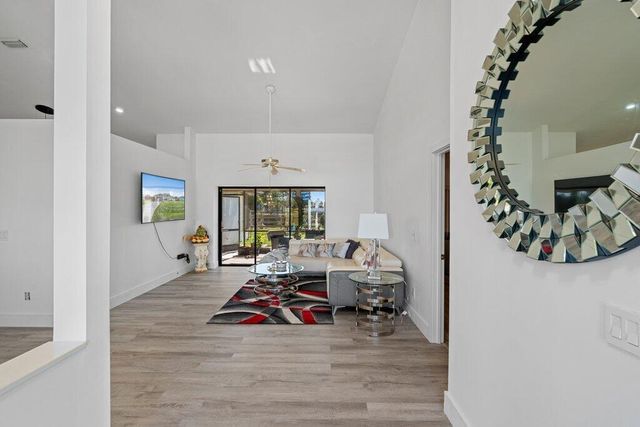 434 SW Jeanne Avenue, Port St Lucie, FL 34953