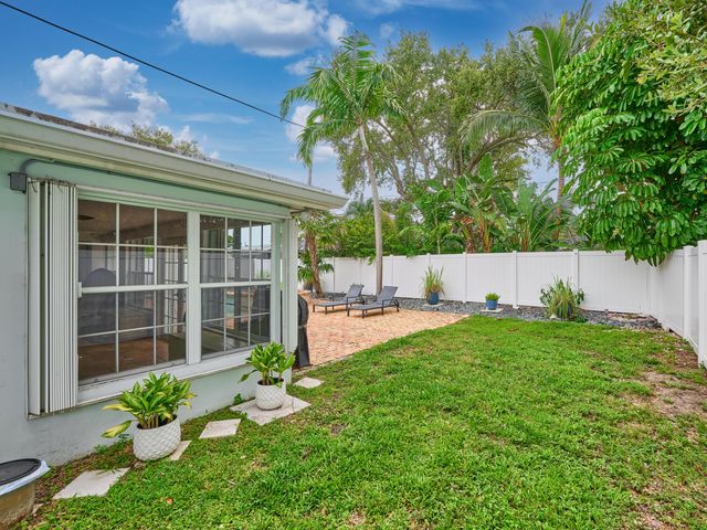 683 SW 2ND Street, Boca Raton, FL 33486
