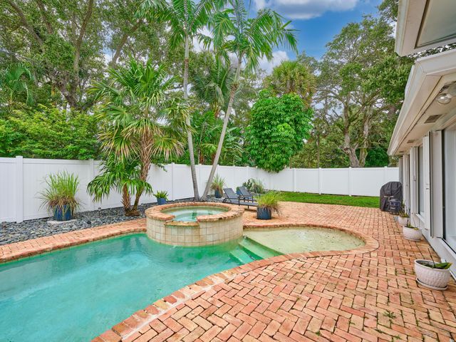 683 SW 2ND Street, Boca Raton, FL 33486