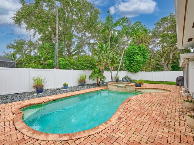 683 SW 2ND Street, Boca Raton, FL 33486