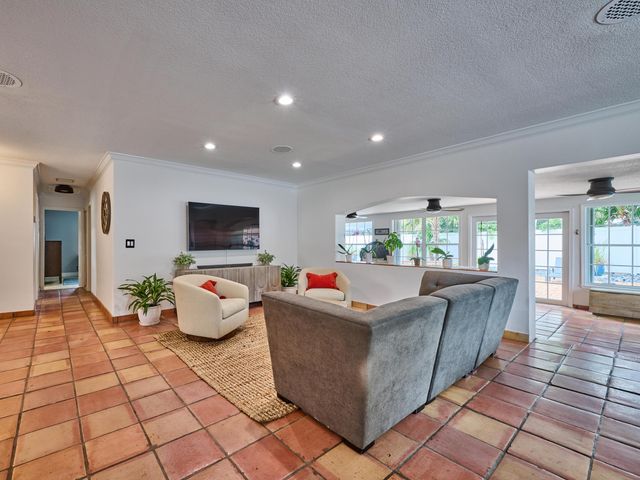 683 SW 2ND Street, Boca Raton, FL 33486