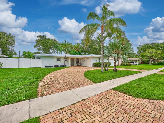 683 SW 2ND Street, Boca Raton, FL 33486