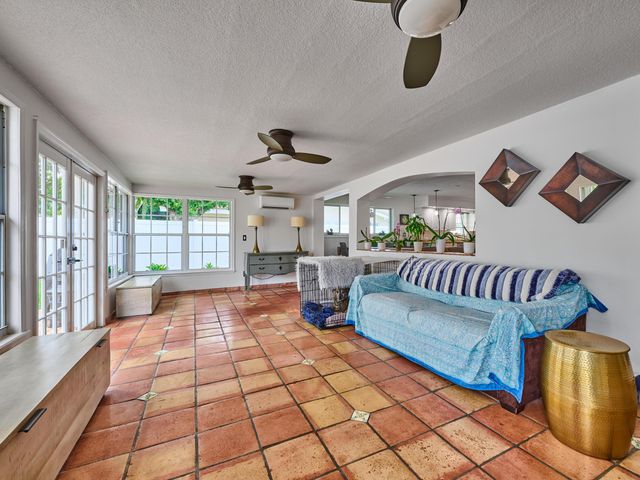 683 SW 2ND Street, Boca Raton, FL 33486