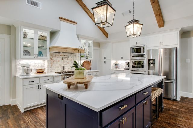 1325 Shamrock Lane, Plano, TX 75093