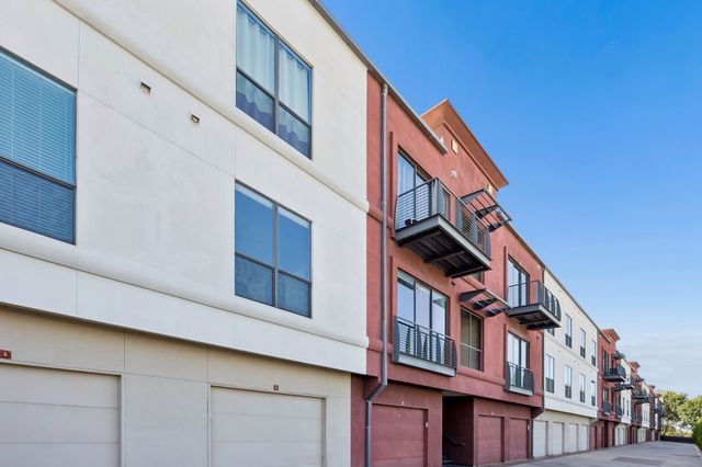 4605 Cedar Springs Road 218, Dallas, TX 75219