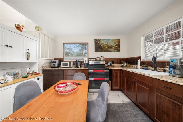 50 Rising R Road, Lake Placid, FL 33852