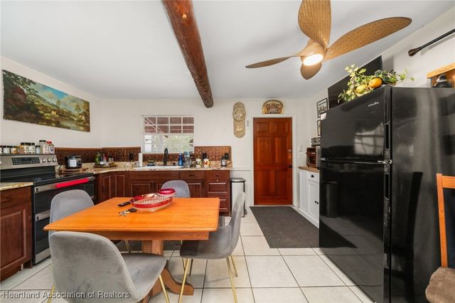 50 Rising R Road, Lake Placid, FL 33852