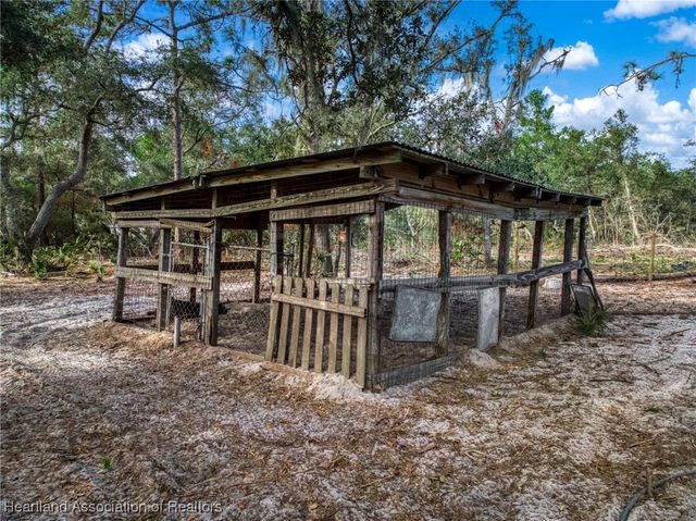 50 Rising R Road, Lake Placid, FL 33852