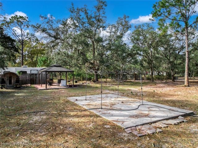 50 Rising R Road, Lake Placid, FL 33852